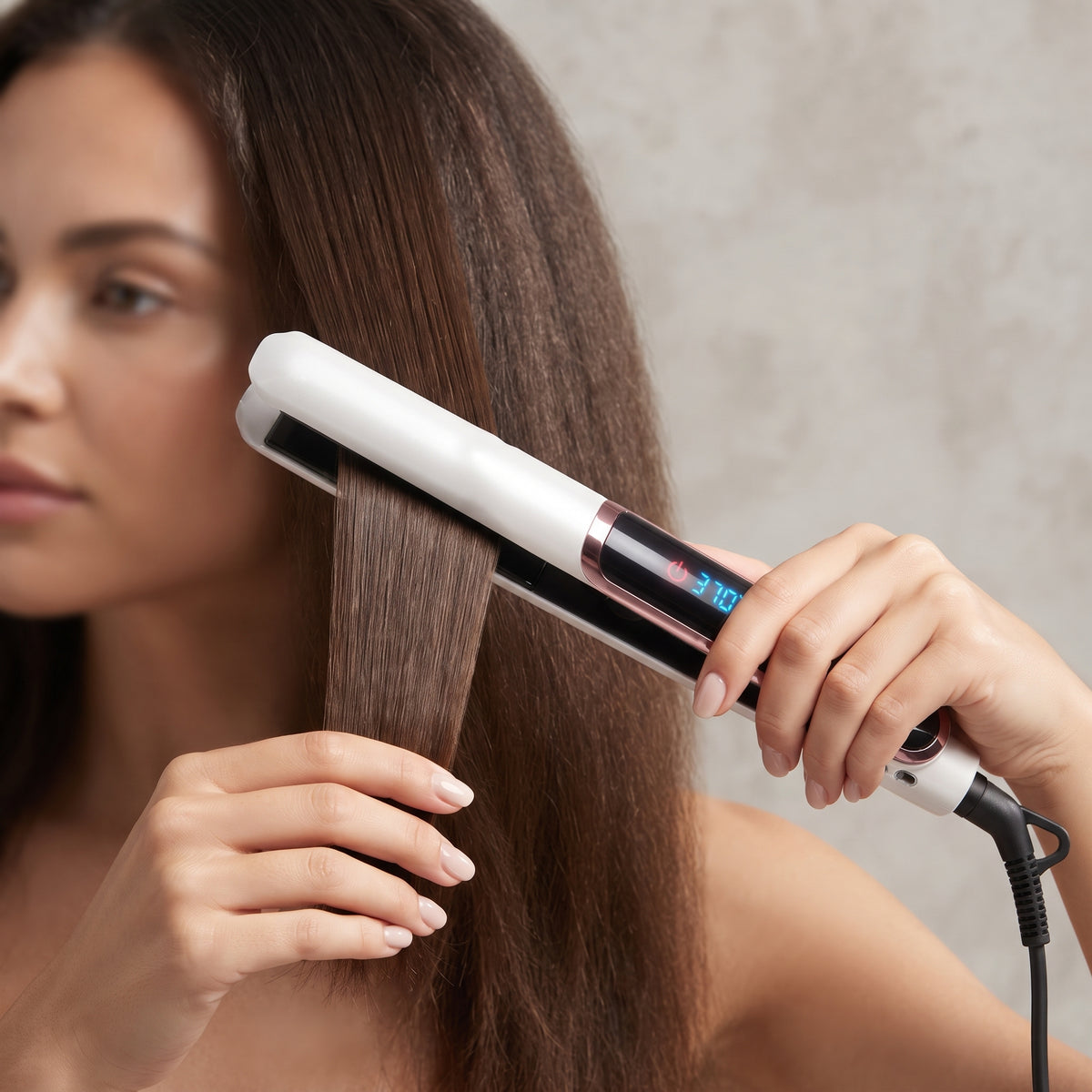 Lisseur SleekPro, macro sur le geste de lissage