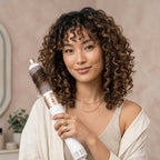 Multi-styler Volumia 5en1, utilisé sur cheveux d'une femme asiatique