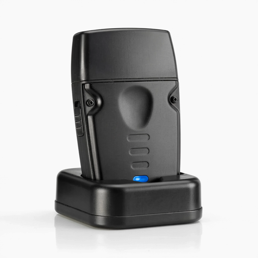 Rasoir RazorPro Compact sur son socle de charge